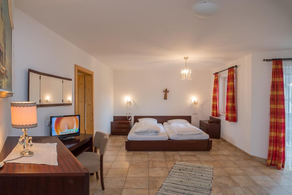 Landhaus Charlotte Am Geigenbuehel -Apartments Seefeld in Tirol Ngoại thất bức ảnh